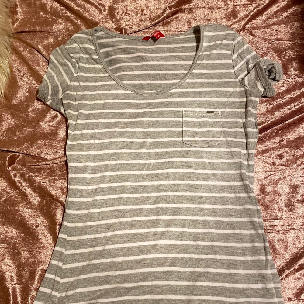 Guess T-shirt